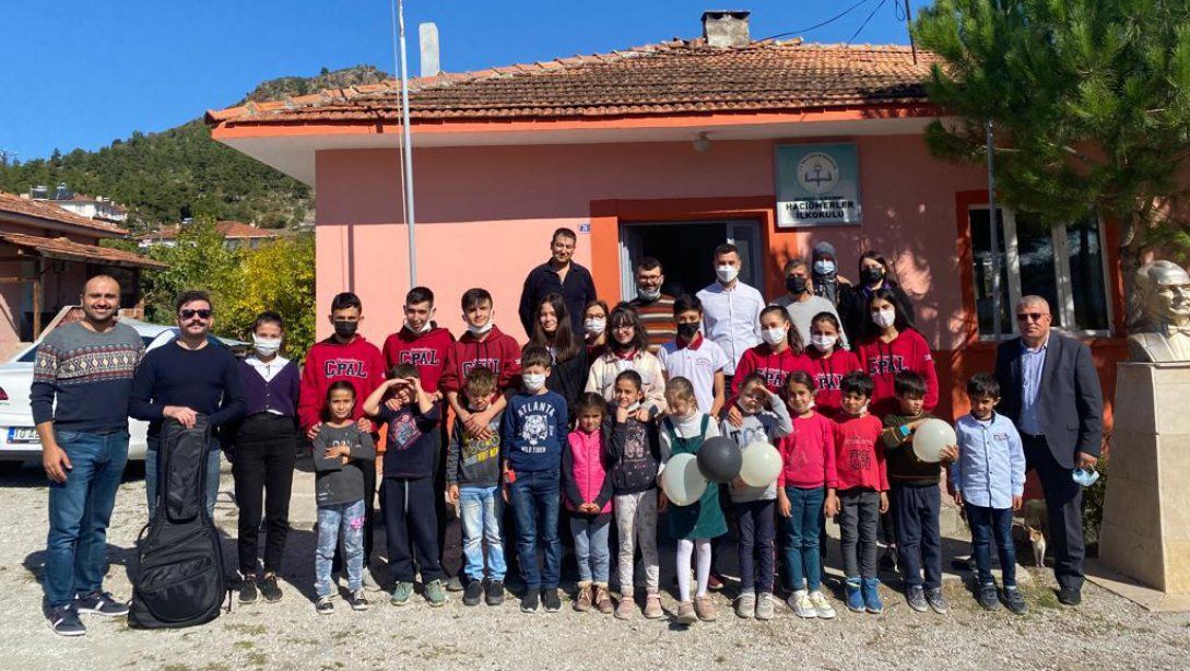 Dursunbey Çok Programlı Anadolu Lisesi Kardeş Okulu Hacıömerler İlkokulu'nu Ziyaret Etti