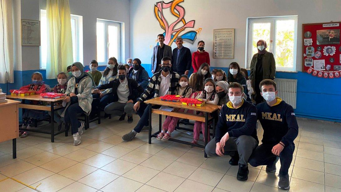Mustafa Korkmaz Anadolu Lisesi Kardeş Okulu Şabanlar Şehit Aydın Eryılmaz İlkokulu'nu Ziyaret Etti