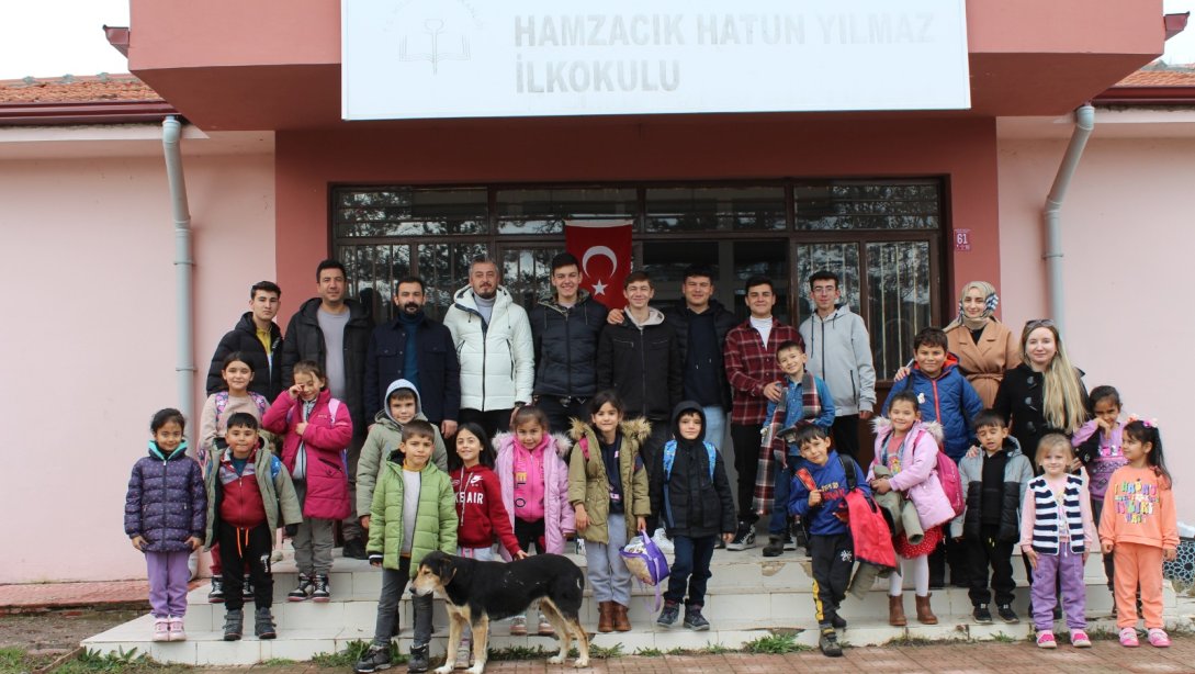 Dursunbey Mesleki ve Teknik Anadolu Lisesi Kardeş Okulu Hamzacık İlkokulu'nu Ziyaret etti.